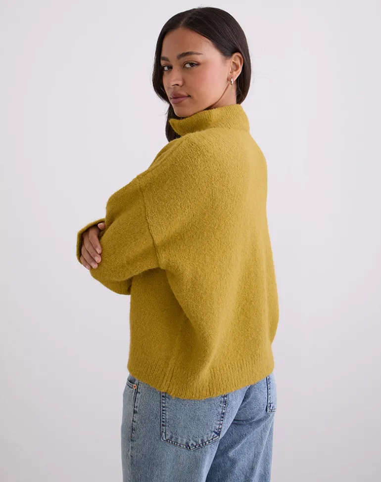 Atine Jumper in Ochre Mustard