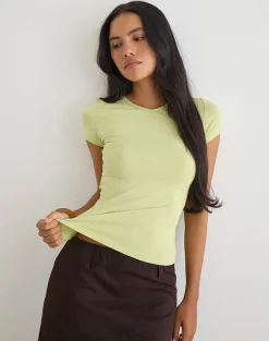Cash High V Neck Top in Pistachio