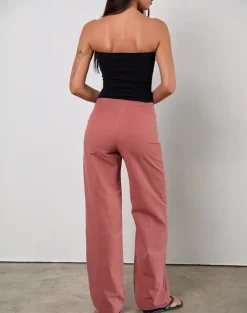 Cursa Trouser in Linen Tuscan Red with Belt