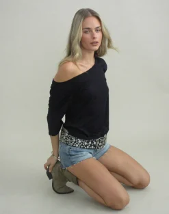 Daman Off-The-Shoulder Basic Top in Black