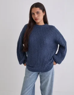 Daren Oversized Knitted Jumper in Navy
