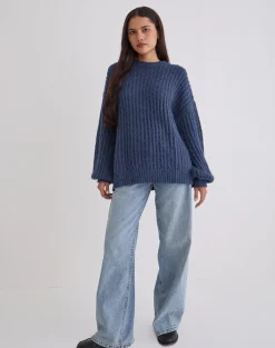 Daren Oversized Knitted Jumper in Navy