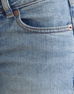 Denim Capri Jean in Vintage Blue Wash