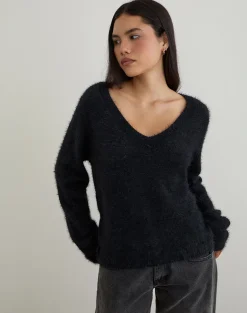 Dikara Jumper with Scarf in Knit Black