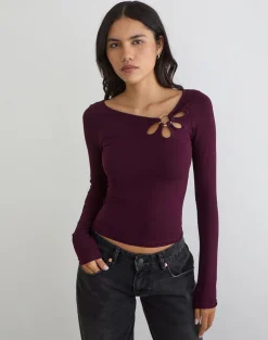 Donela Long Sleeve Top with Flower Ring in Redwood