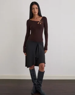 Donela Long Sleeve Top with Flower Ring in Bitter Chocolate