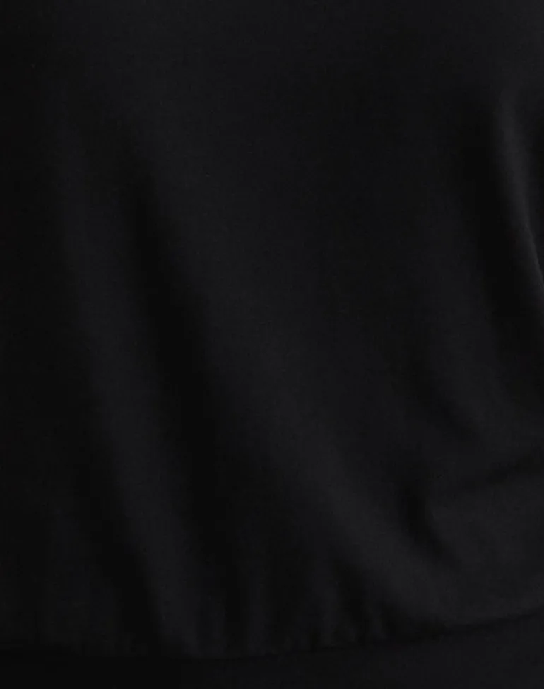 Dyilla Arrow Neck Top in Black
