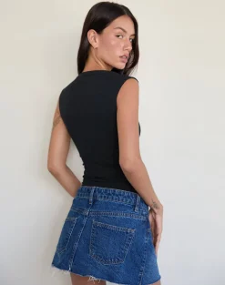 Emberly Plunge Top in Black