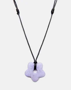Flower Necklace in Resin Lilac