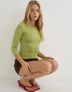 Ione Quarter Sleeve Top in Apple Green