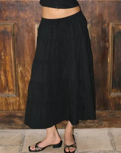 Izumi Tiered Midi Skirt in Poplin Black
