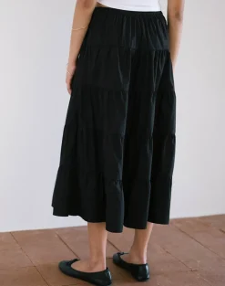 Izumi Tiered Midi Skirt in Poplin Black