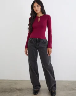 Jenji Long Sleeve Top with Pearl Button in Burgundy