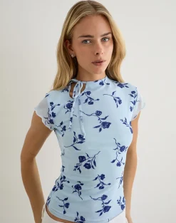 Jiwon Keyhole Top in Thin Leafy Blue