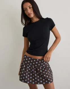 Jolea Pleated Mini Skirt in Mono Polka Brown