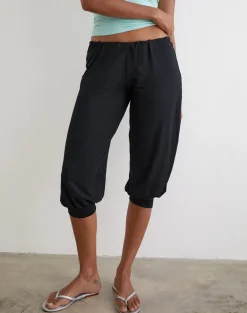 Kurty Capri Trouser in Rayon Jersey Black