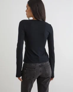 Lamae Wrap Top in Black