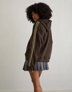 Lingwu Hoodie in Bitter Chocolate with Green Binding and M Embroidery