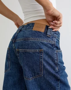 Low Rise Denim Skater Short in Mid Blue Used