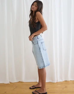 Low Rise Denim Skater Short in 80's Light Wash Blue