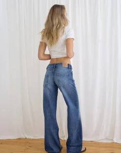 Low Rise Parallel Jeans in Timeworn Blue