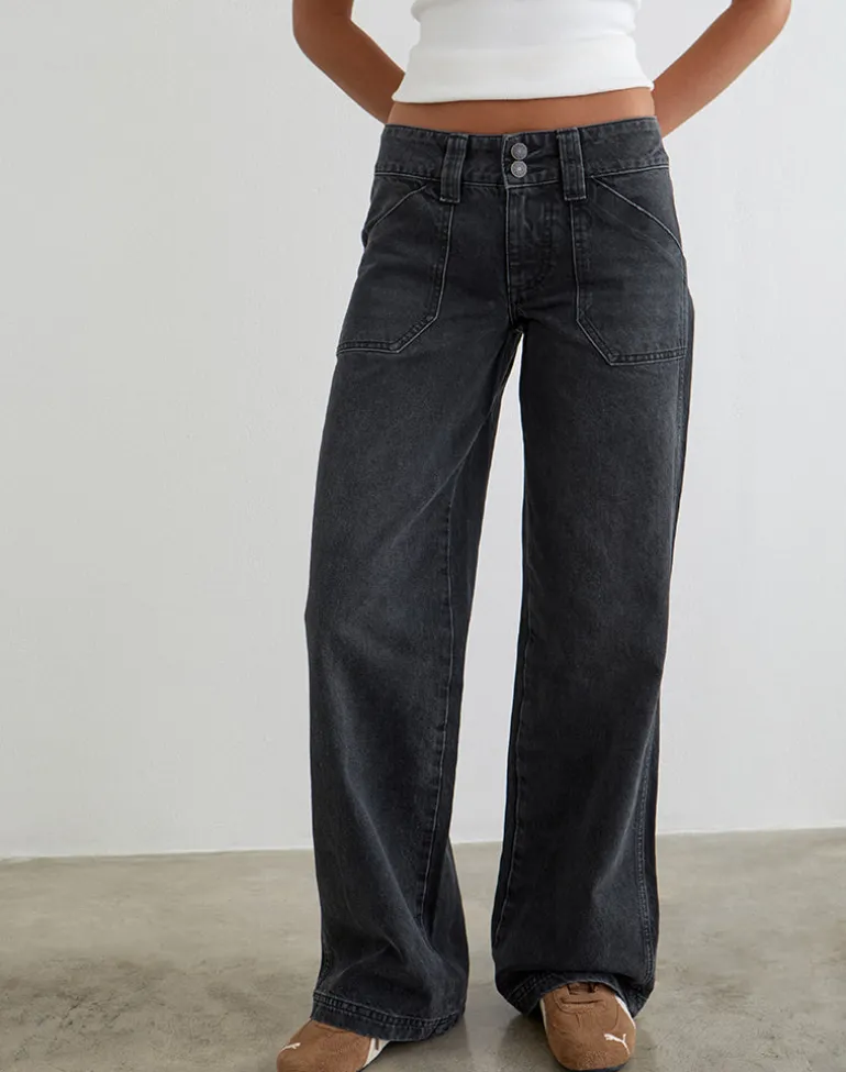 Low Rise Relaxed Cargo Jeans in Vintage Black
