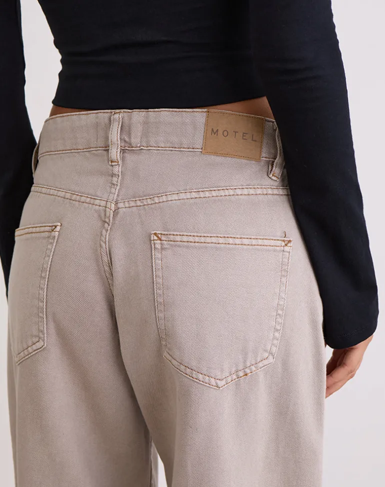 Low Rise Roomy Jeans in Pebble