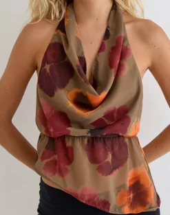 Mahda Top in Chiffon Petals Script Olive