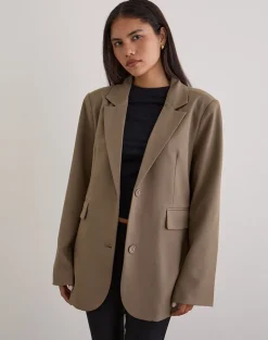Maiwa Blazer in Textured Tailoring Beige