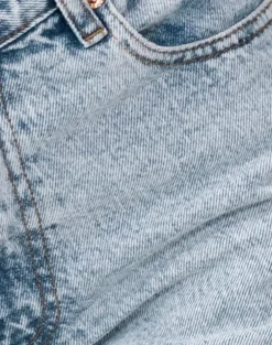 Mid Rise Slim Parallel Jeans in 80's Light Wash