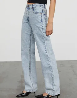 Mid Rise Slim Parallel Jeans in 80's Light Wash