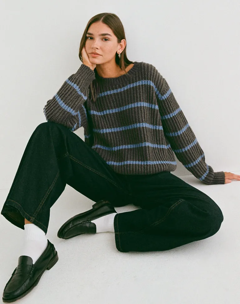 Namirta Jumper in Brown with Blue Stripe