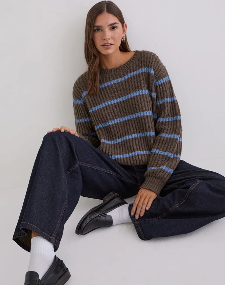 Namirta Jumper in Brown with Blue Stripe