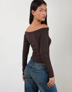 Renie Bardot Top in Dark Brown Knit