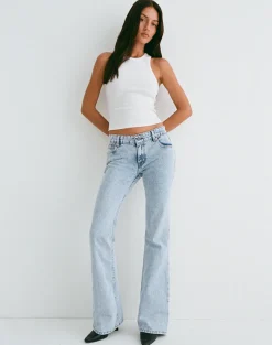Rigid Low Rise Flare Jeans in 80s Light Wash