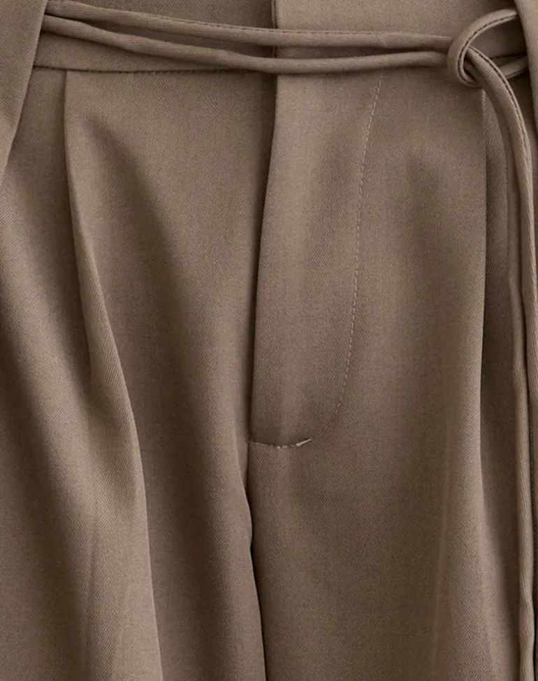 Rivela Tie Waist Trouser in Taupe