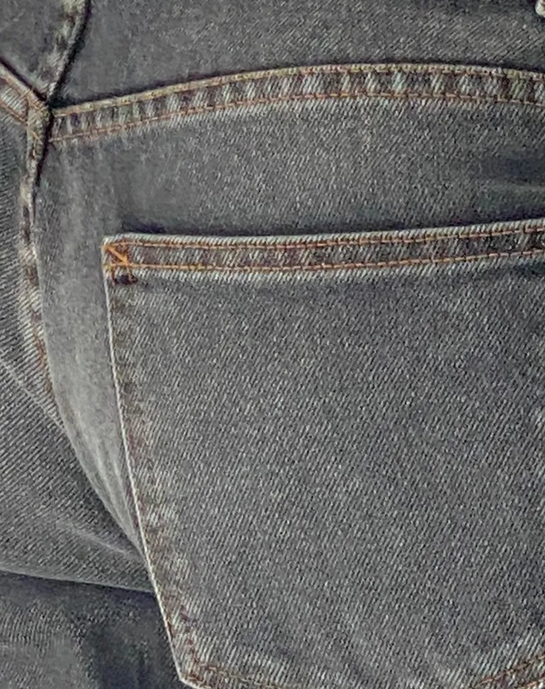 Roomy Extra Wide Low Rise Jeans in Grey Used Bleach
