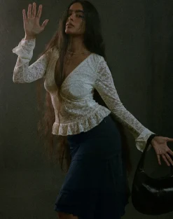 Roselle Keyhole Long Sleeve Top in Lace Ivory