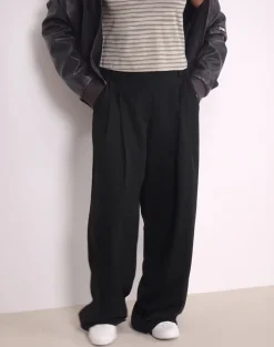 Sakira Oversized Wide Leg Trousers in Black