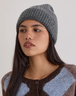 Tano Beanie in Dark Grey