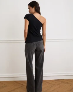 Tokiwa Asymmetric Shoulder Tee in Black