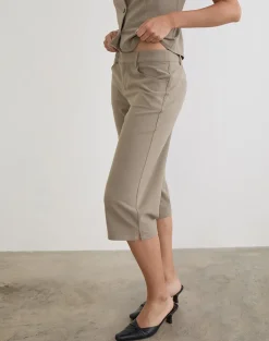 Tunian Capri Trouser in Tailoring Light Taupe