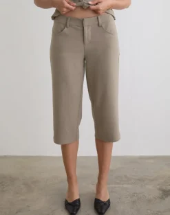Tunian Capri Trouser in Tailoring Light Taupe