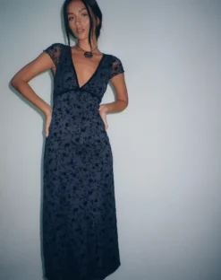 Vilinia Midi Dress in Pretty Petal Flock Black