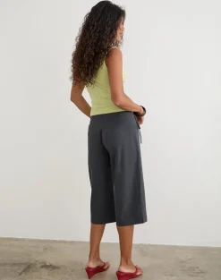 Vimira Capri in Tailoring Liquorice