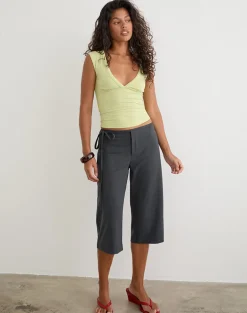Vimira Capri in Tailoring Liquorice