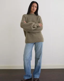 Viola Oversized Knitted Jumper in Light Olive