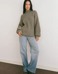 Viola Oversized Knitted Jumper in Light Olive
