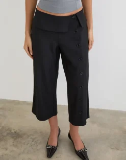 Wamari Capri Trouser in Tailoring Black