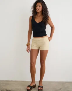 Wesara Short in Tailoring Buttercream